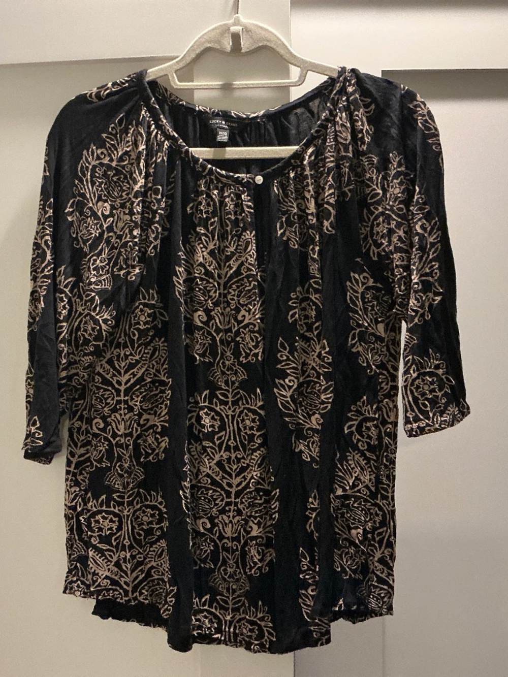 Lucky Brand 3/4 Raglan Sleeve Blouse Black Floral Flowy